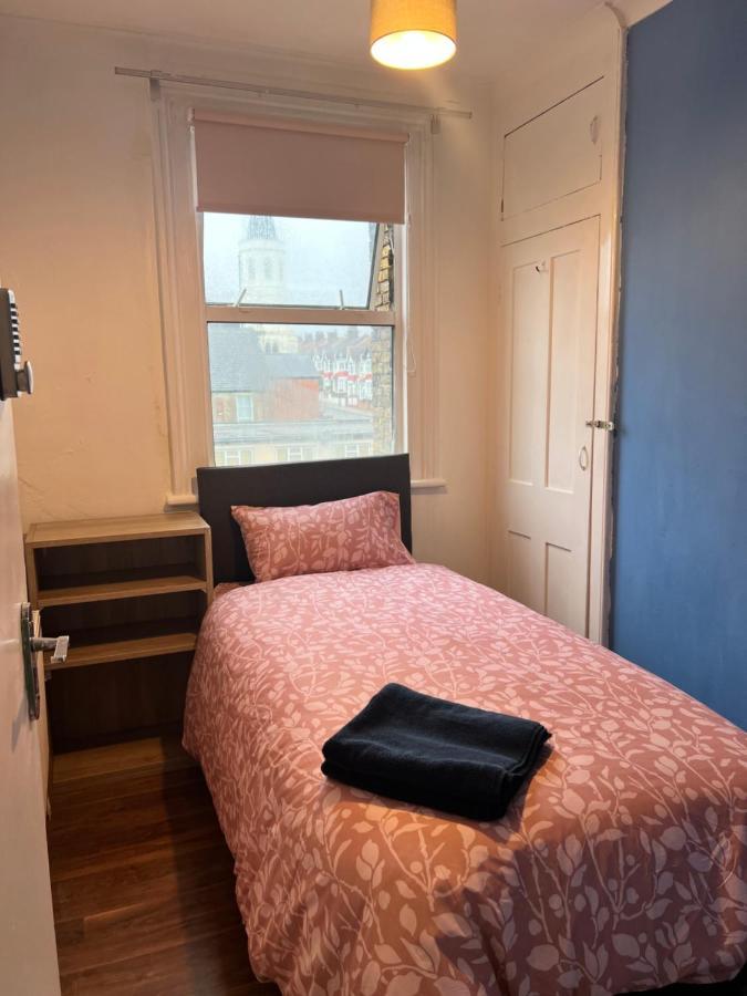 Cozy London Flat Hotel ภายนอก รูปภาพ